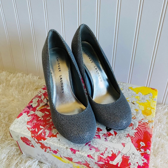 Chinese Laundry Nightlight Heels - Picture 2 of 8